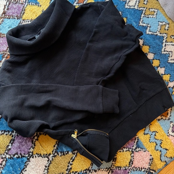 Varley Black Turtleneck - Picture 3 of 5